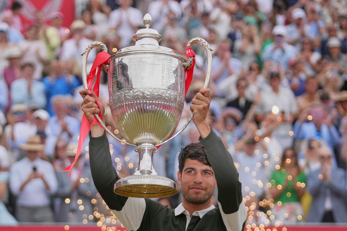 Alcaraz Triumphs in London Ahead of Wimbledon 2025