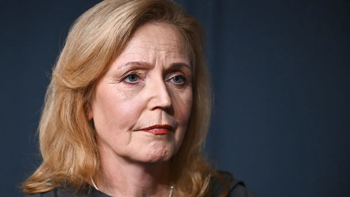 New C leader cuts S economic policy