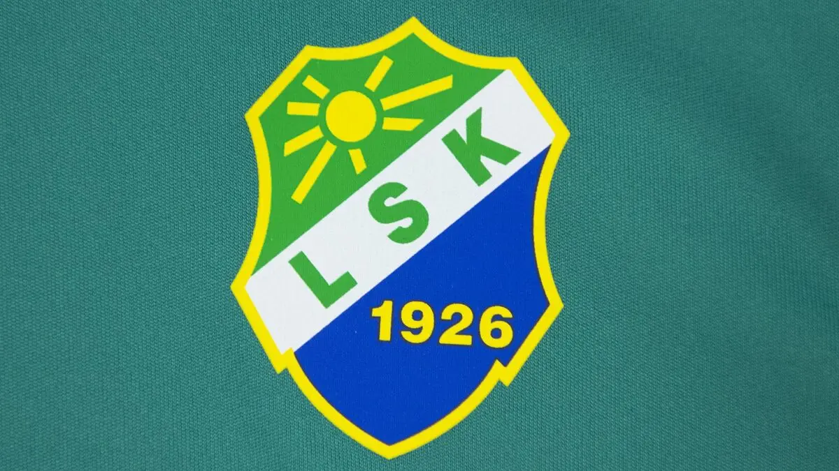 Ljungskile striker Isaac Shears is taking a break from his career after brain tumor diagnosis