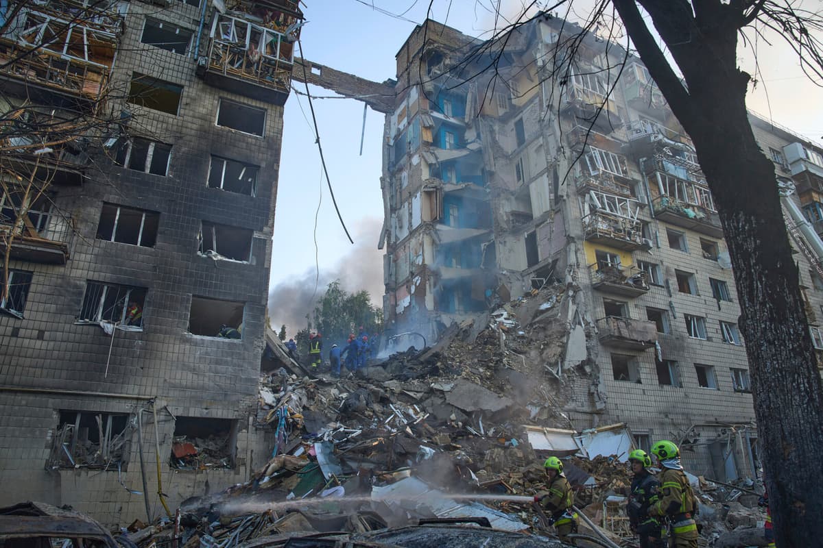 Russia Uses Fake Drones to Overwhelm Ukraine's Air Defense