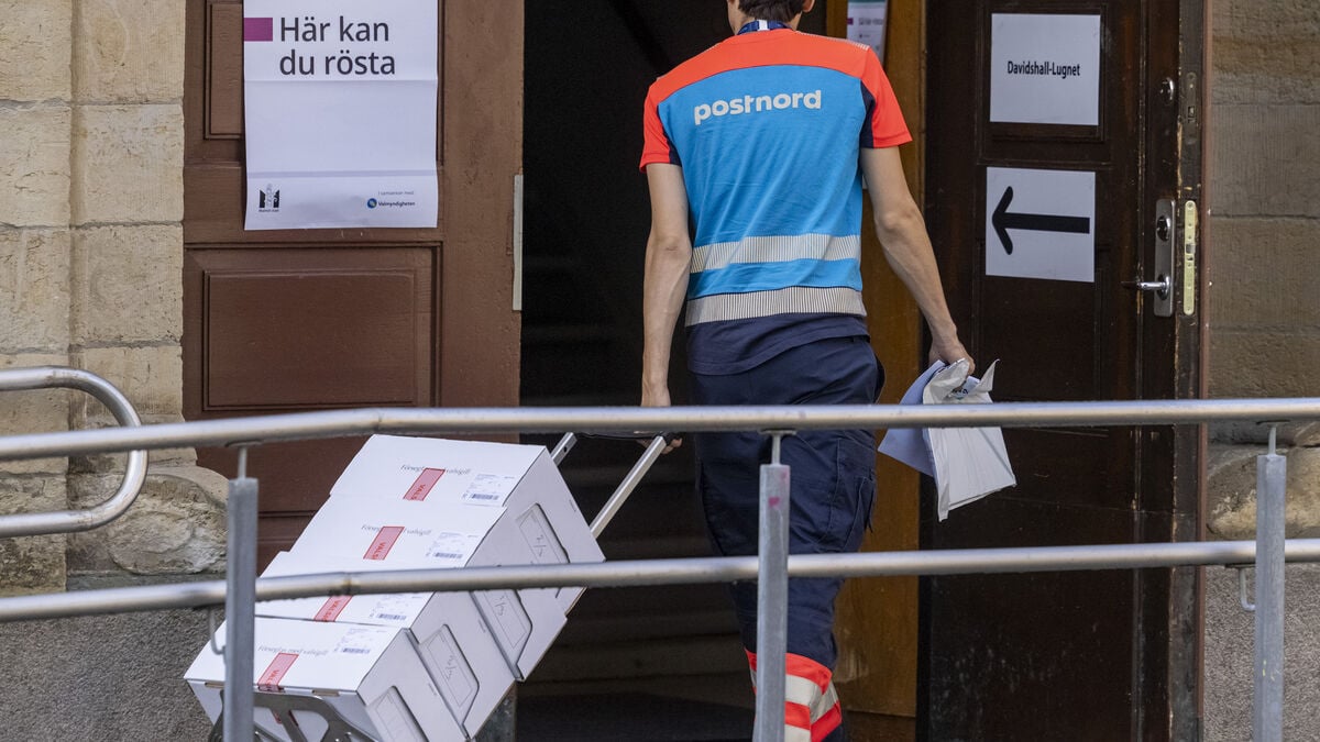 Election authority calls Postnord to meeting after more than 100 transport complaints