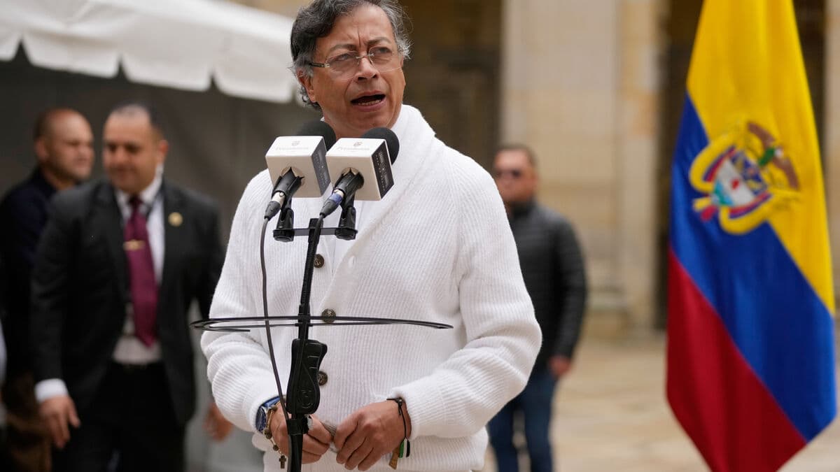 Left bloc set to become largest in Colombia's parliament, preliminary results show