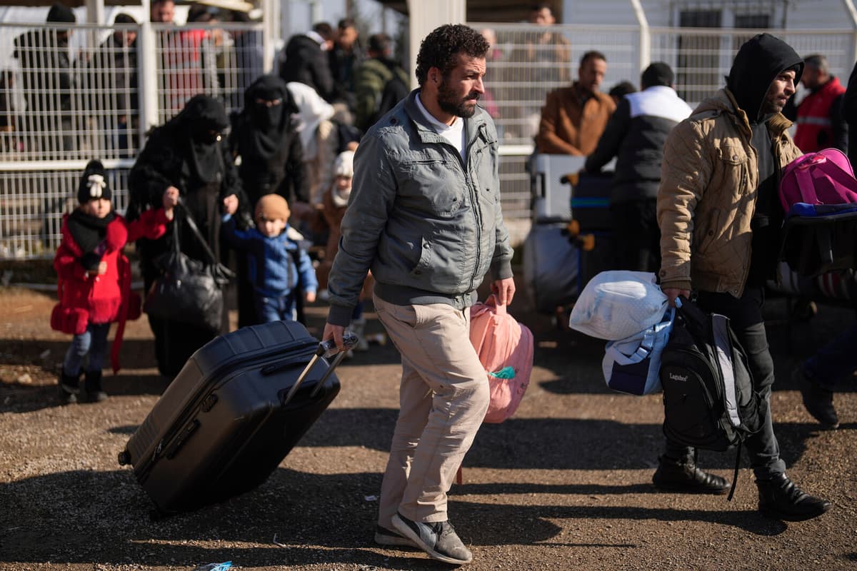 Over 400,000 Syrians Return Home from Turkey