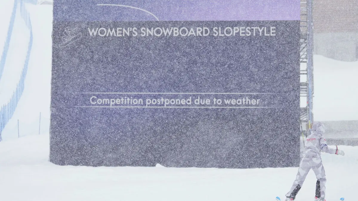 Snow chaos moves Olympic final - to be decided a day later