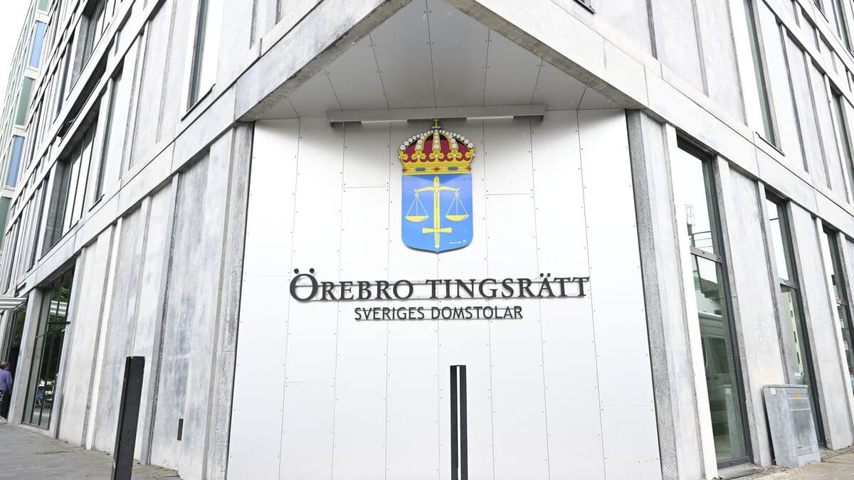 Man detained after police operation in the Stockholm archipelago over Örebro explosives case