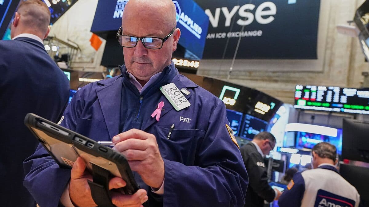 Wall Street opens higher despite Trump's new threats against Iran
