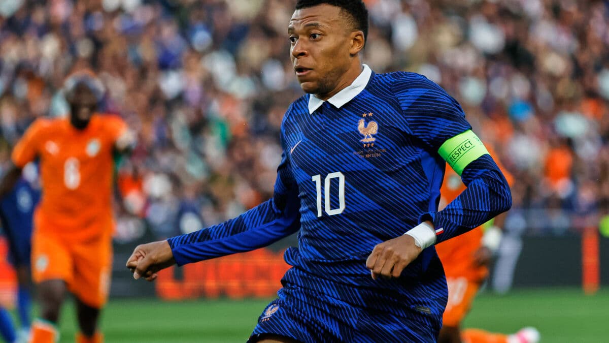 Bottom line for the World Cup favorites as Spain and France suffer disappointment