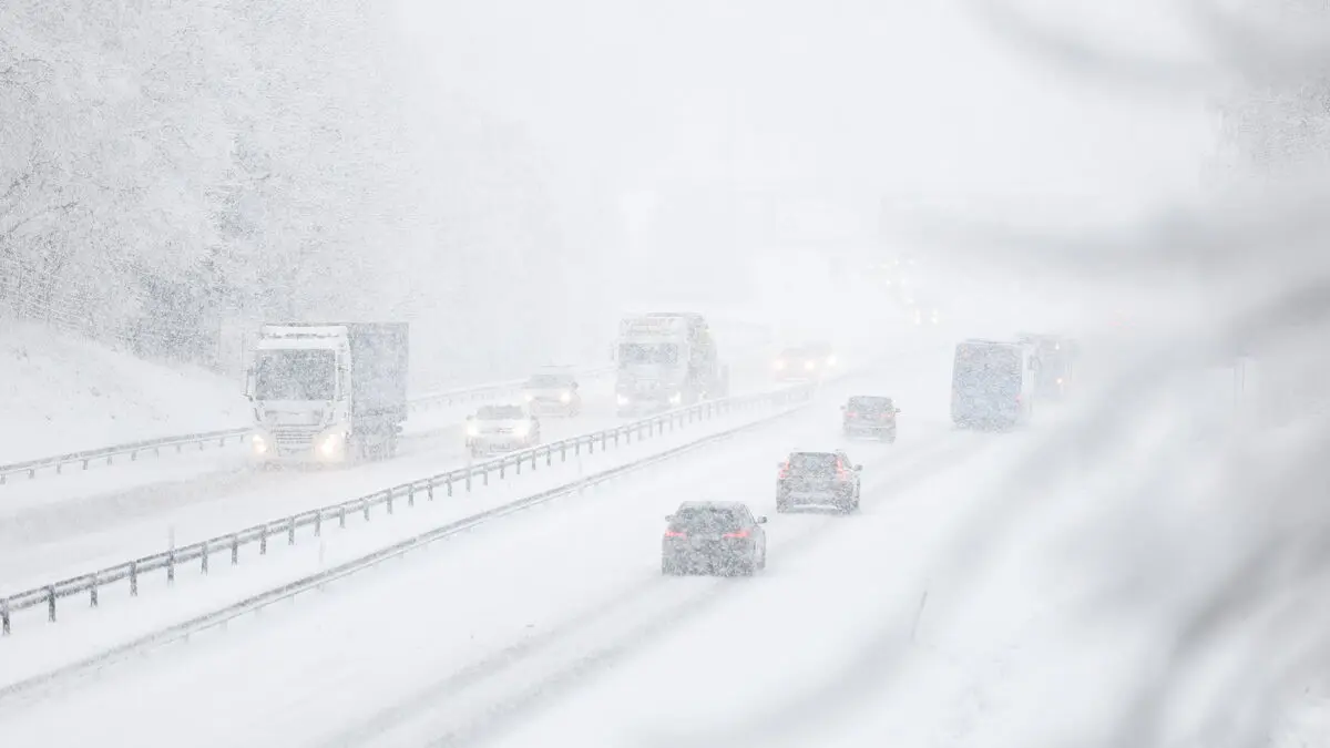 Snow warnings in the south