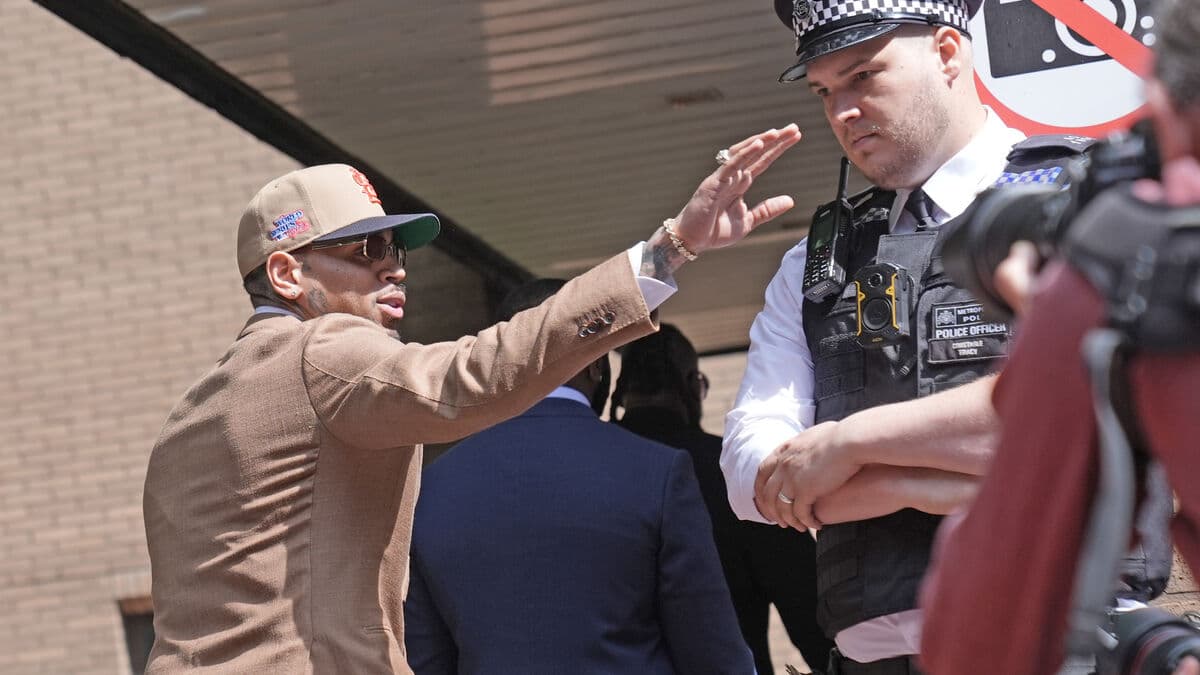 Chris Brown pleads guilty to London nightclub brawl involving music producer in 2023
