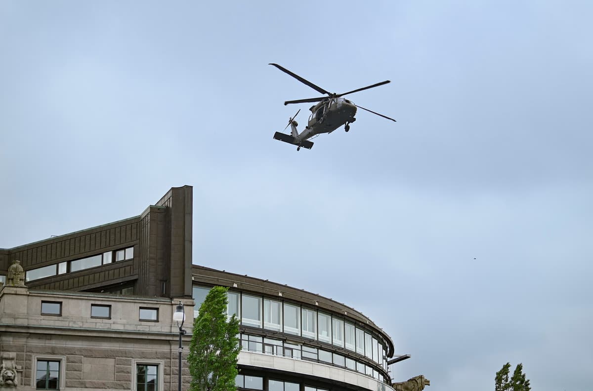 Military Helicopter Lands on Stockholm Parliament Roof for Exercise