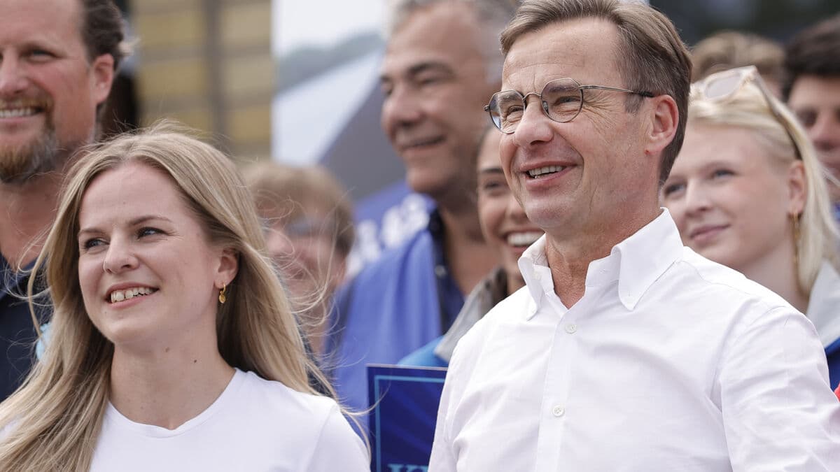 Kristersson proposes inquiry after every woman killed in Sweden