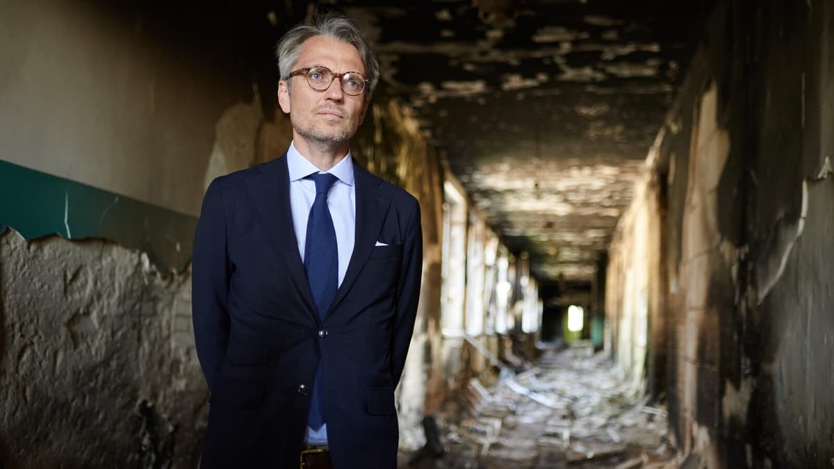 Sweden's Security Adviser Resigns Over Sensitive Dating App Photos