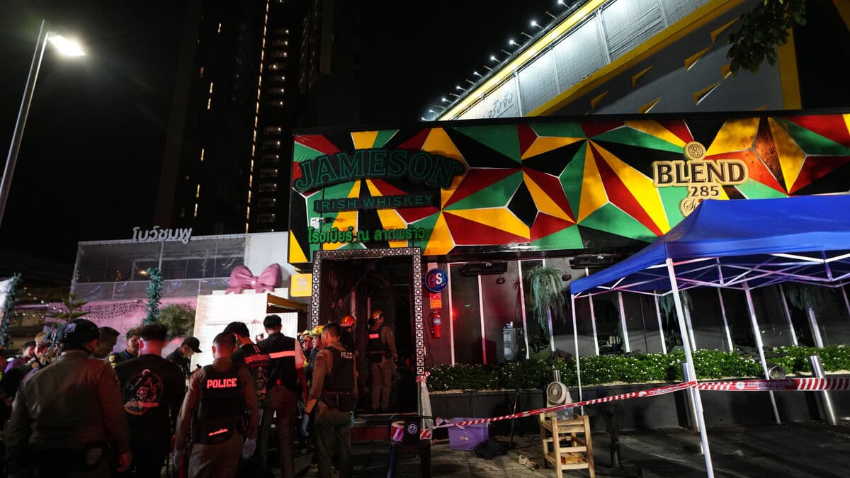 At least 27 dead in restaurant fire in Bangkok