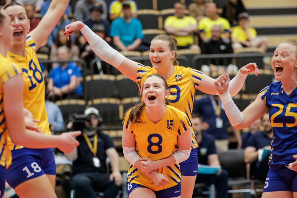Women's Volleyball Team Shines with Clear Victory Over Spain