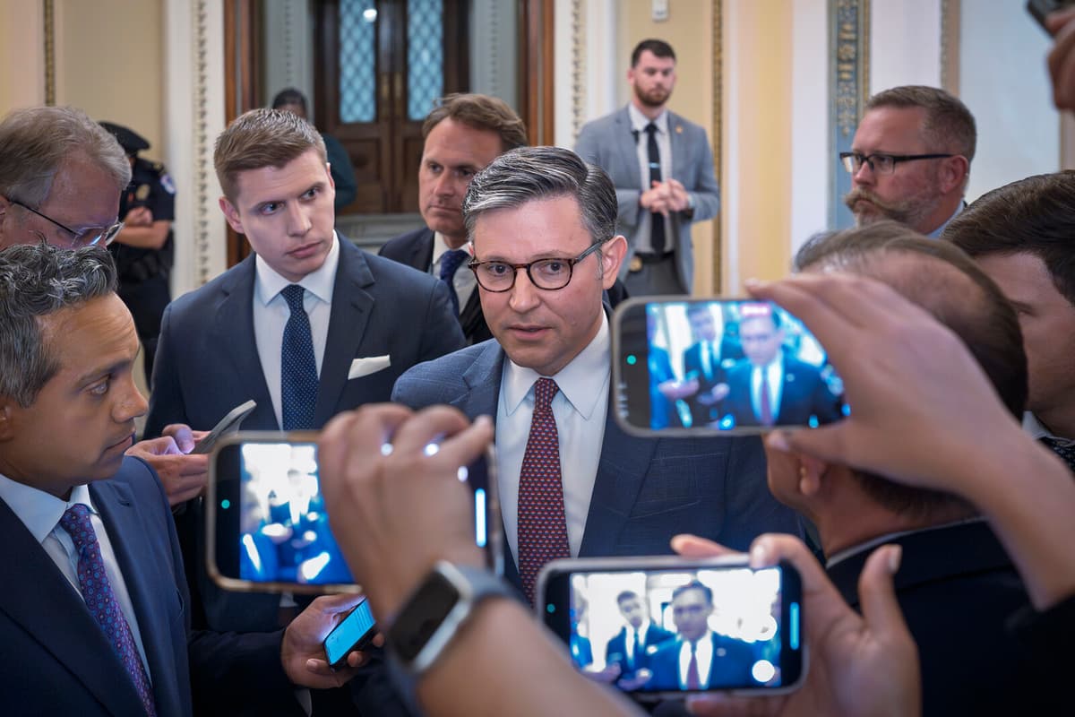 House of Representatives Closes Early to Halt Epstein Document Debate