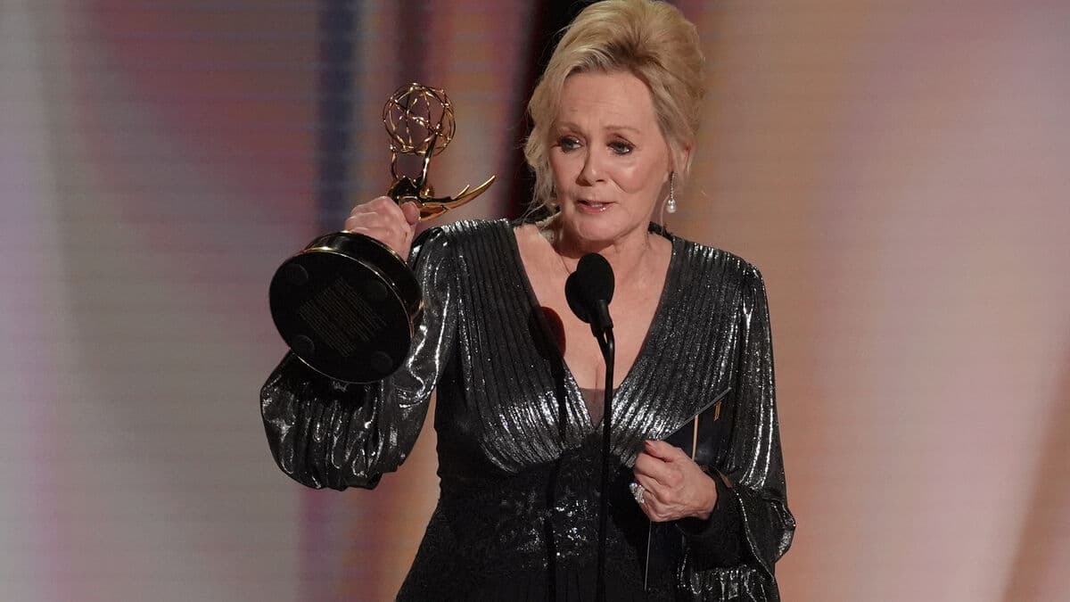 Jean Smart makes Emmy history with fifth consecutive win for Hacks