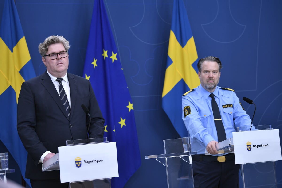 Sweden Delays Decision on Bag Ban Amid Lowered Threat Level