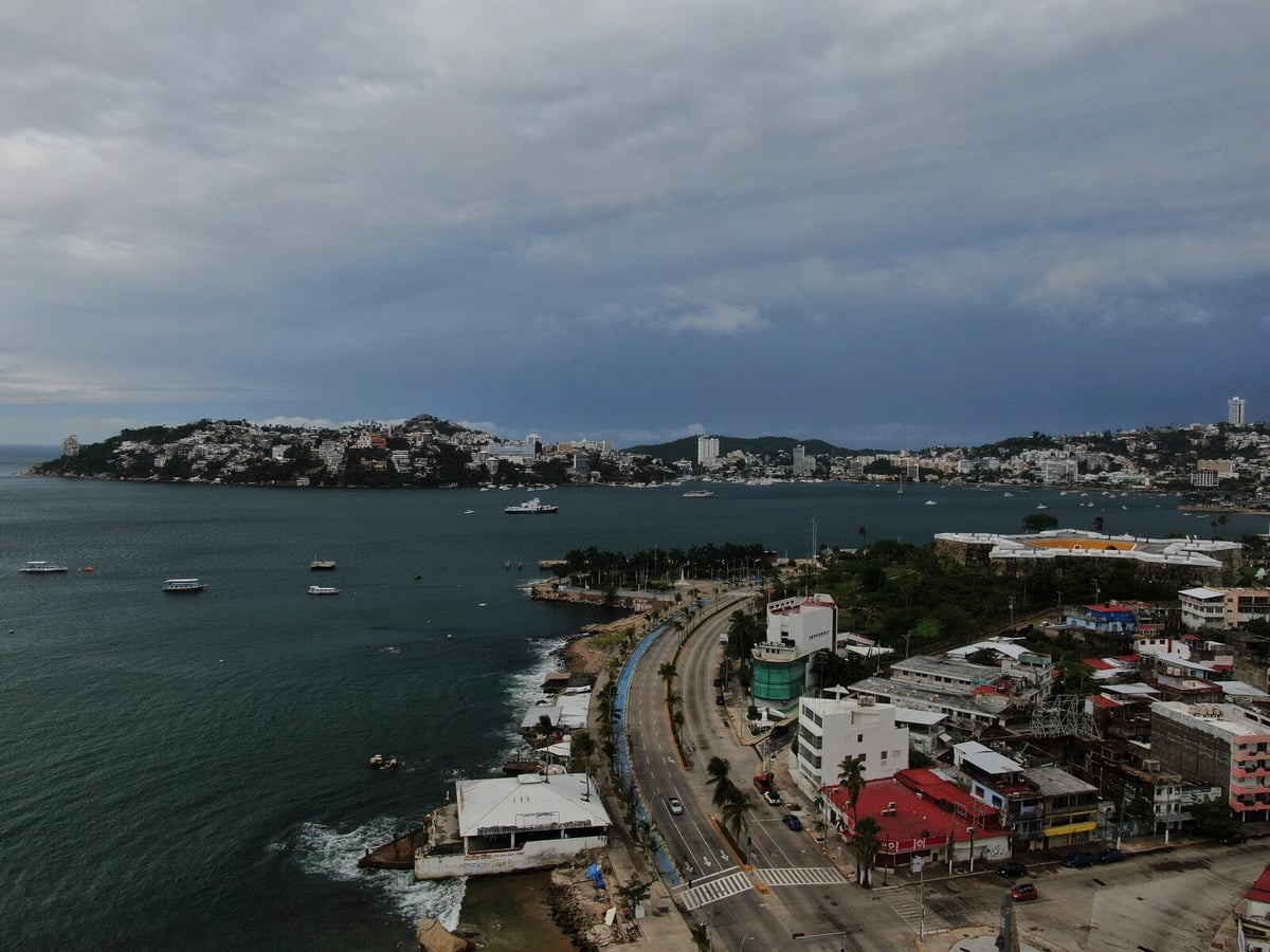 Mexico Braces for Dual Tropical Storms Barry and Flossie