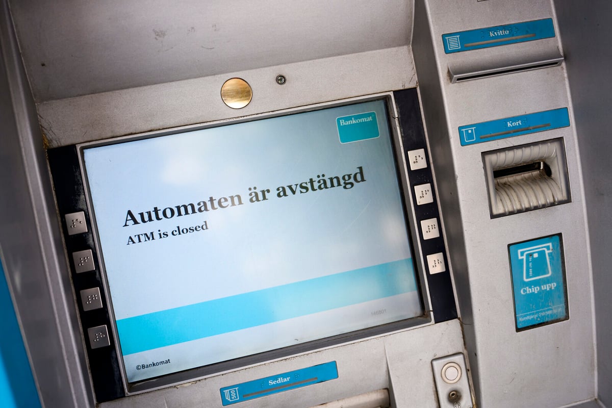 Empty ATMs Cause Cash Shortages in Food Stores