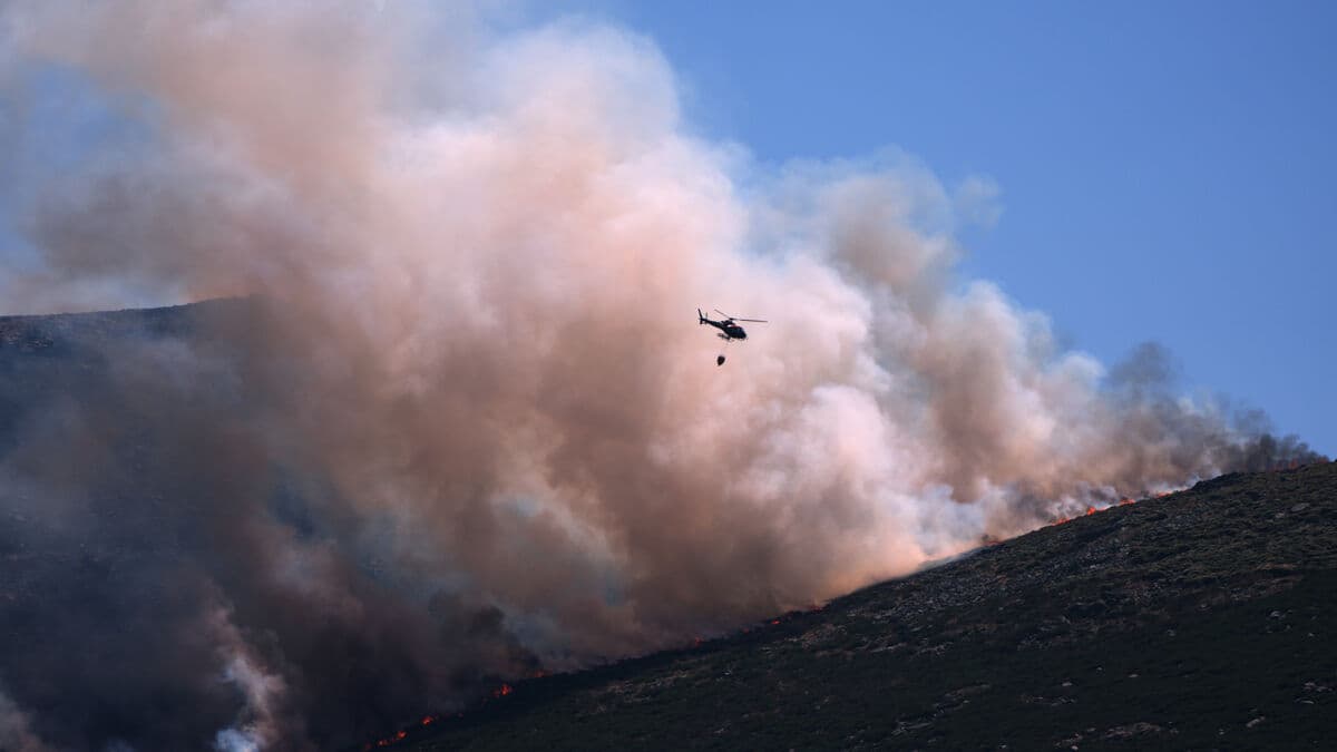 Spain's Ávila wildfire becomes the country's largest ever as 350,000 evacuate