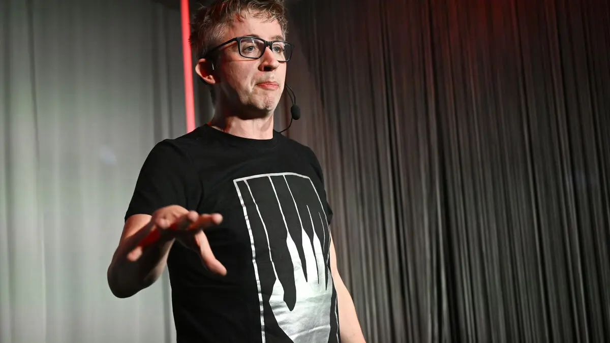 Fredrik Strage to hospital