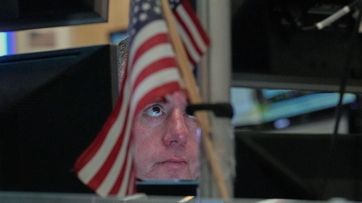 Wall Street up after signals of end of war