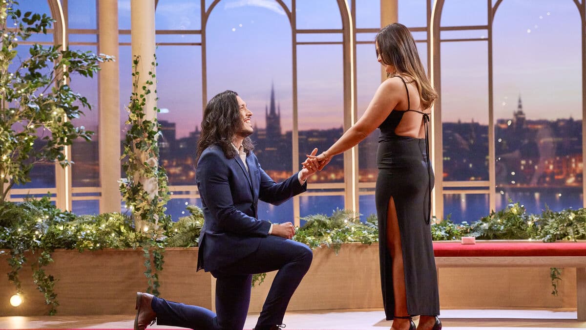 They say yes in Love Is Blind Sweden