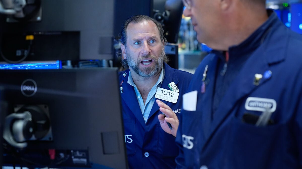 Rising US interest rates rattle Wall Street as S&P 500, Nasdaq fall