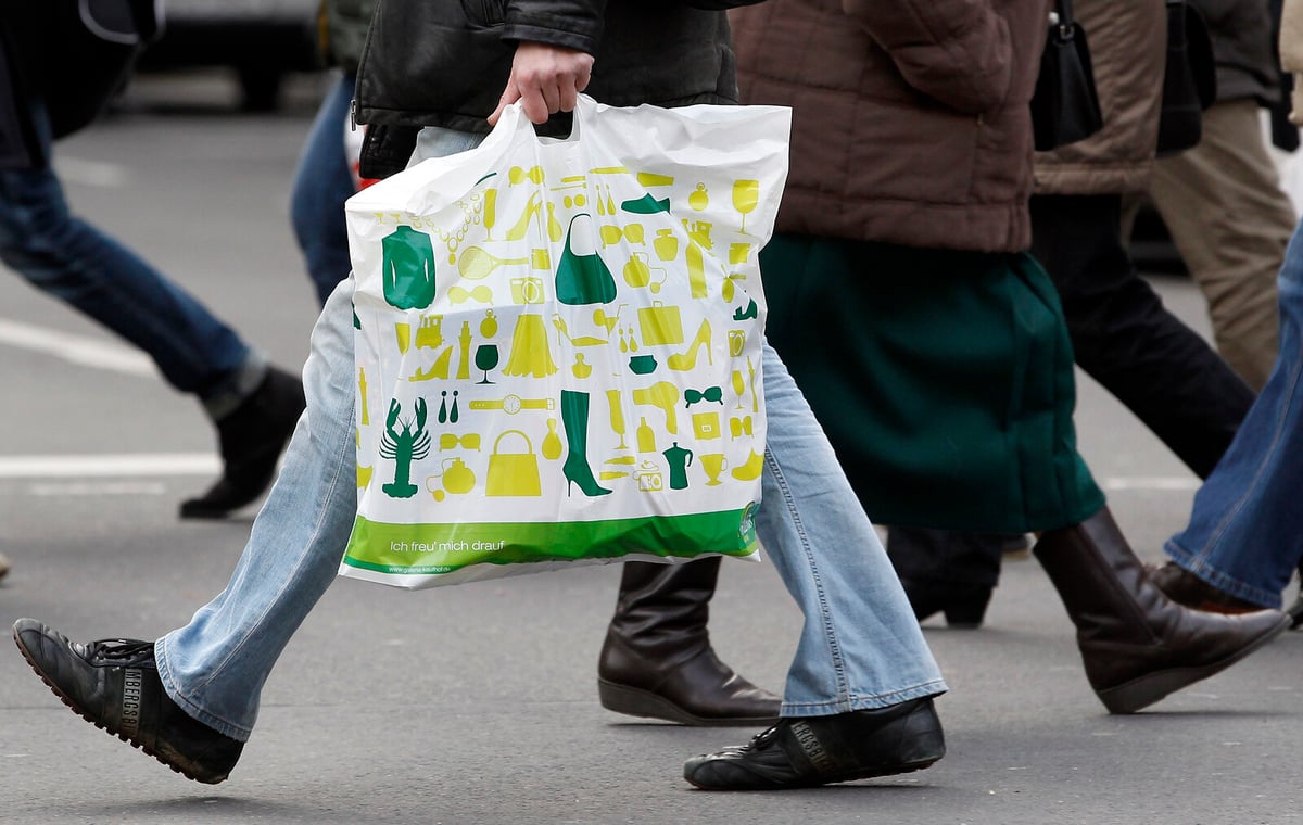German Retail Trade Falls by 1.1 Percent in April