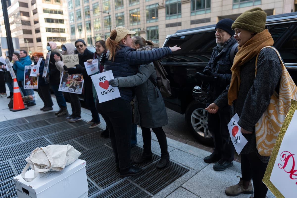 2,000 USAID employees get laid off