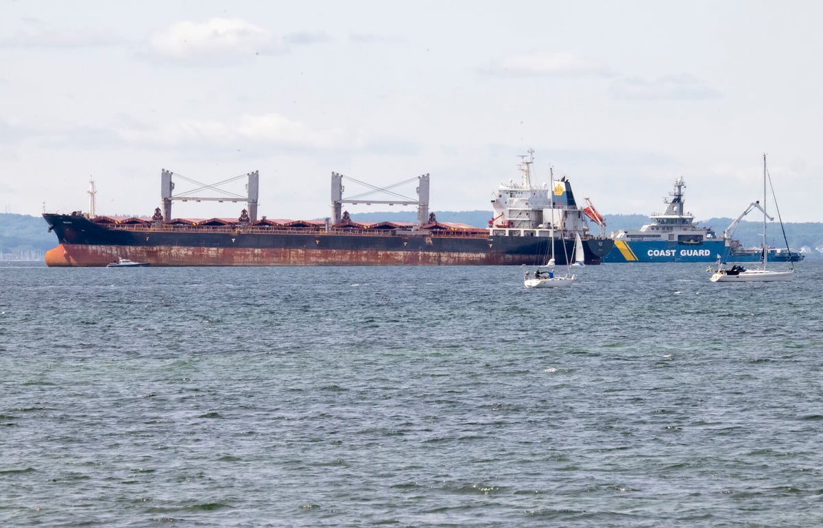 Crime Suspected After Cargo Ship Grounds in Öresund
