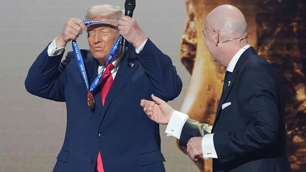 EU lawmakers call for FIFA probe into Infantino’s peace prize for Trump