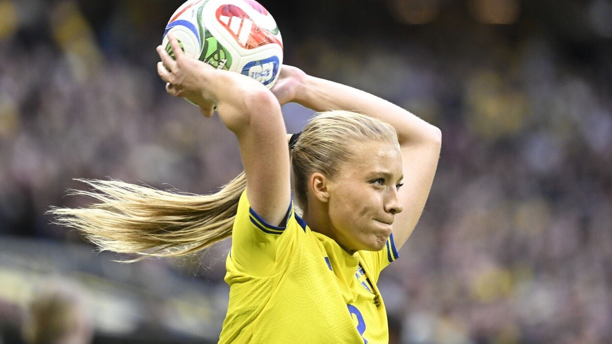 Smilla Holmberg injury puts Sweden World Cup playoff availability in doubt