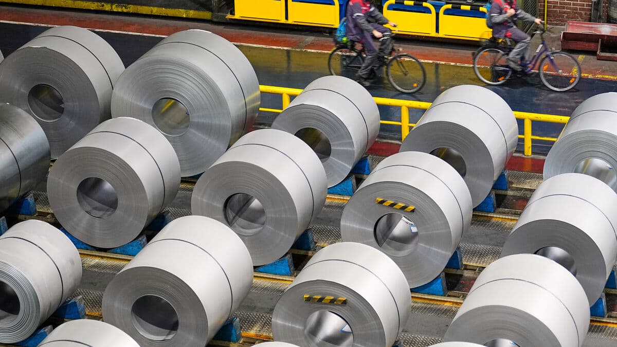 German industry edges up as April industrial production rises 0.4 percent