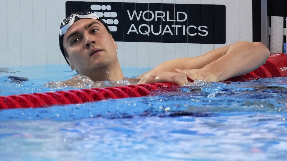 Russian swimmers allowed to compete under their own flag at World Aquatics events