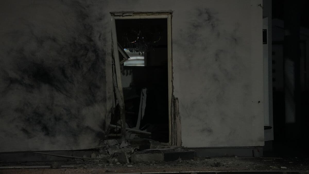 Explosion at front door of villa in Södertälje, no injuries