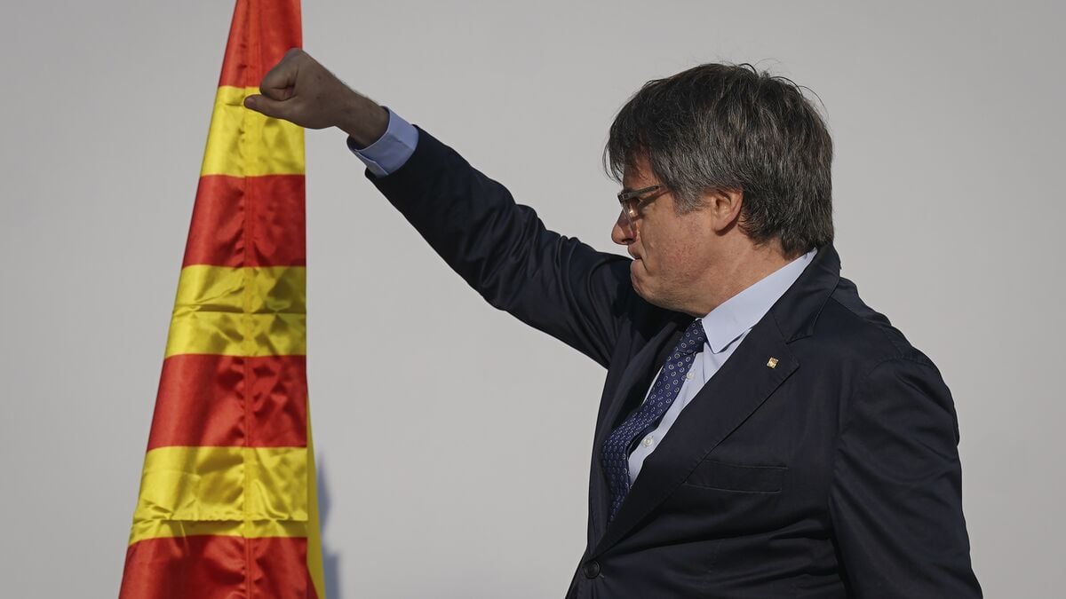 Carles Puigdemont Can Return to Spain After Arrest Warrant Is Lifted