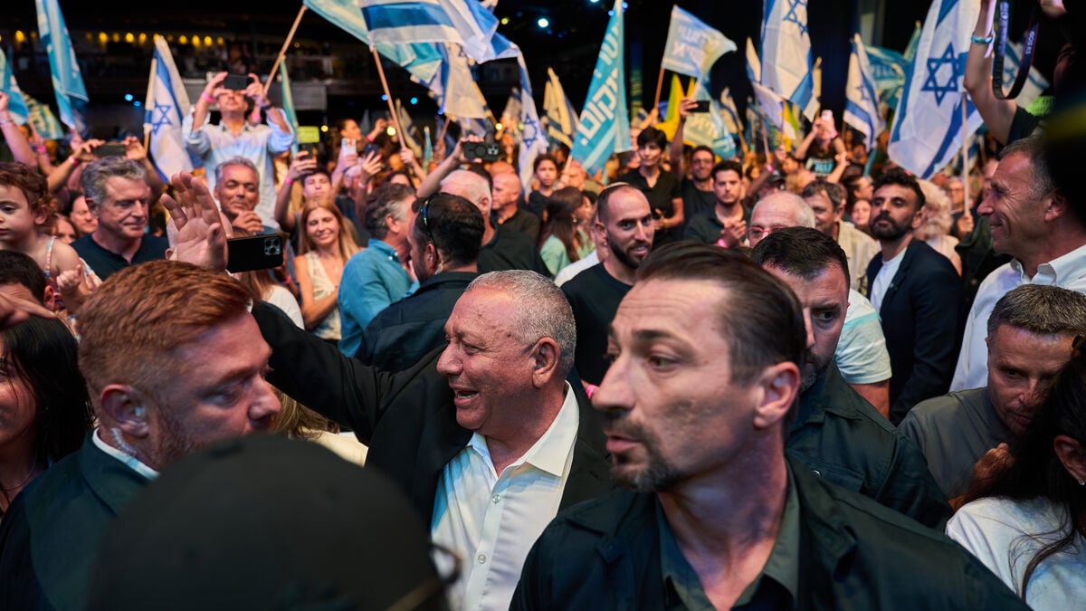 Netanyahu Faces Tight Election as Israeli Opposition Rallies Behind Gadi Eisenkot
