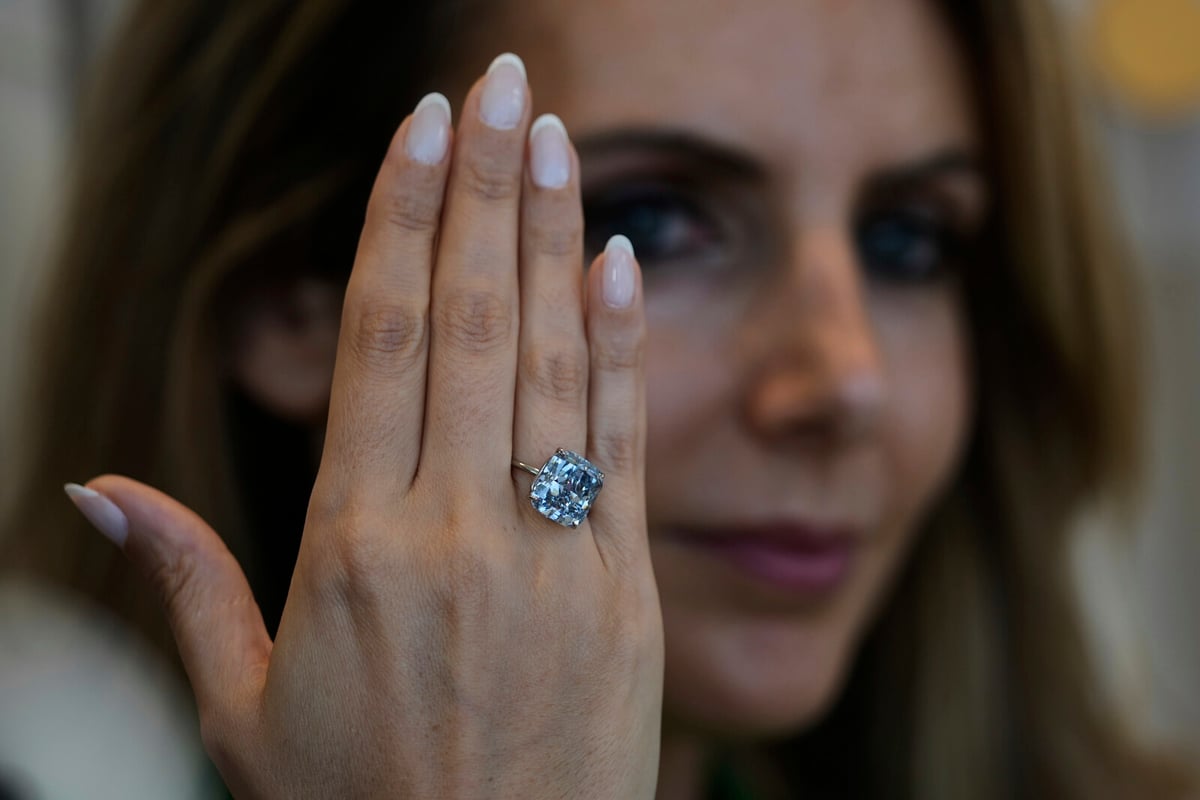 Rare Blue Diamond Set for Auction Could Fetch 200 Million Kronor