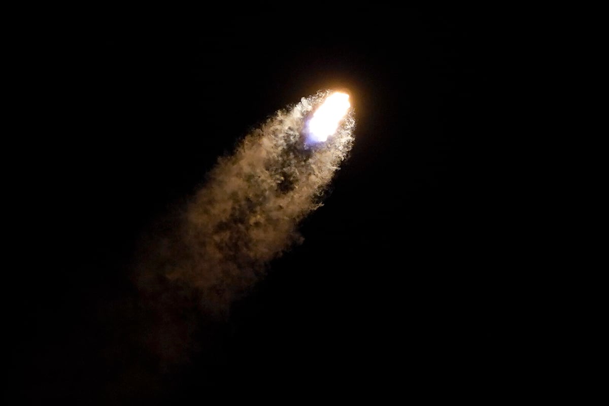 Space X Acquires Network Spectrum from Echo Star in $17 Billion Deal