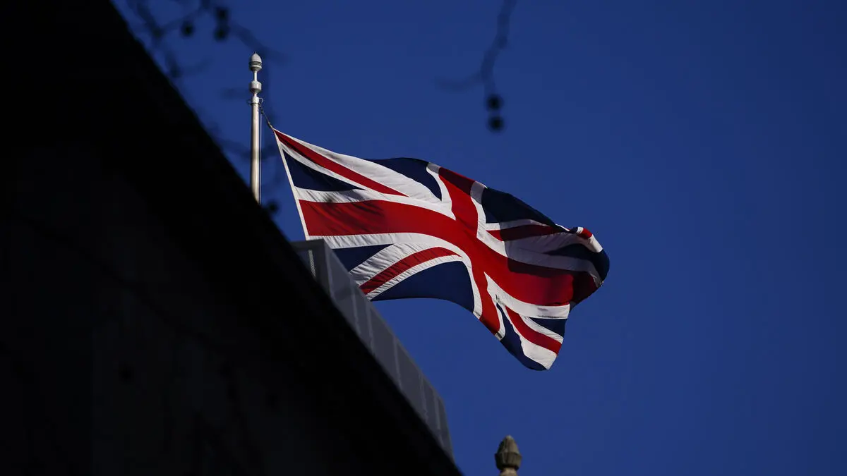 British inflation fell more than expected to 2.8 percent