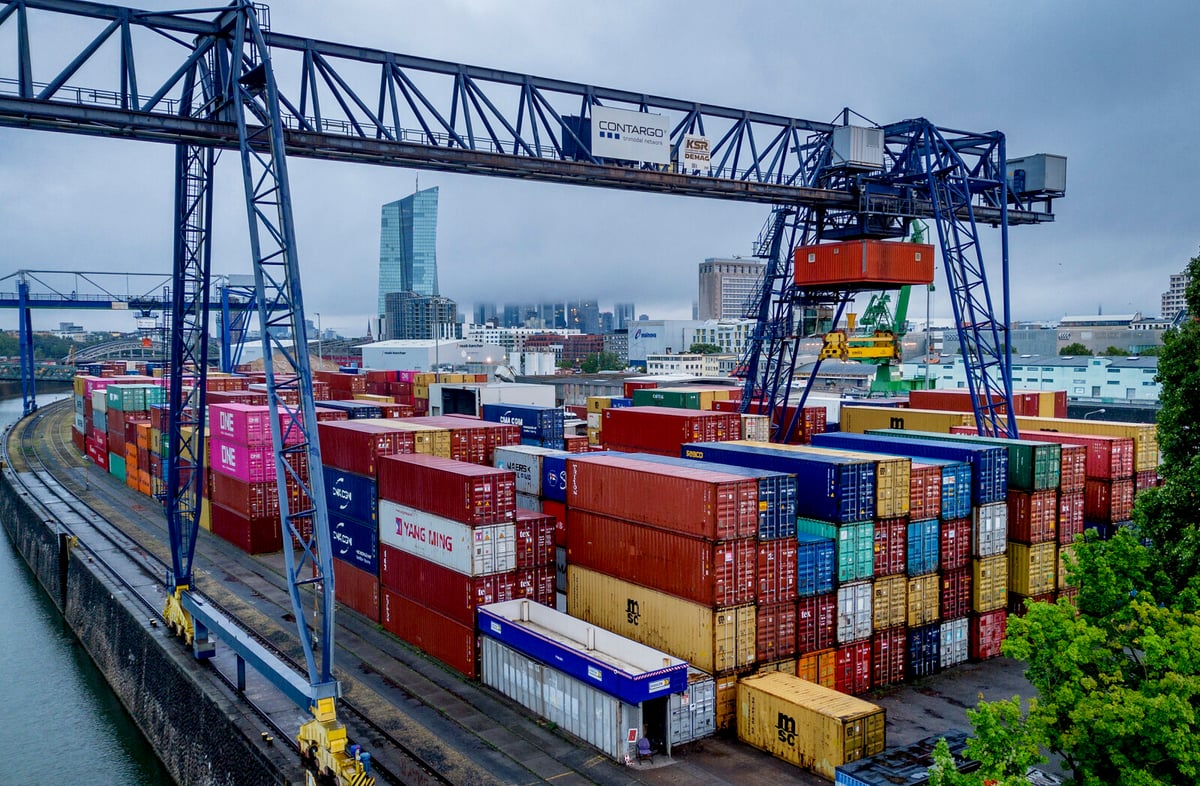 German Government Forecasts Zero Growth for 2025