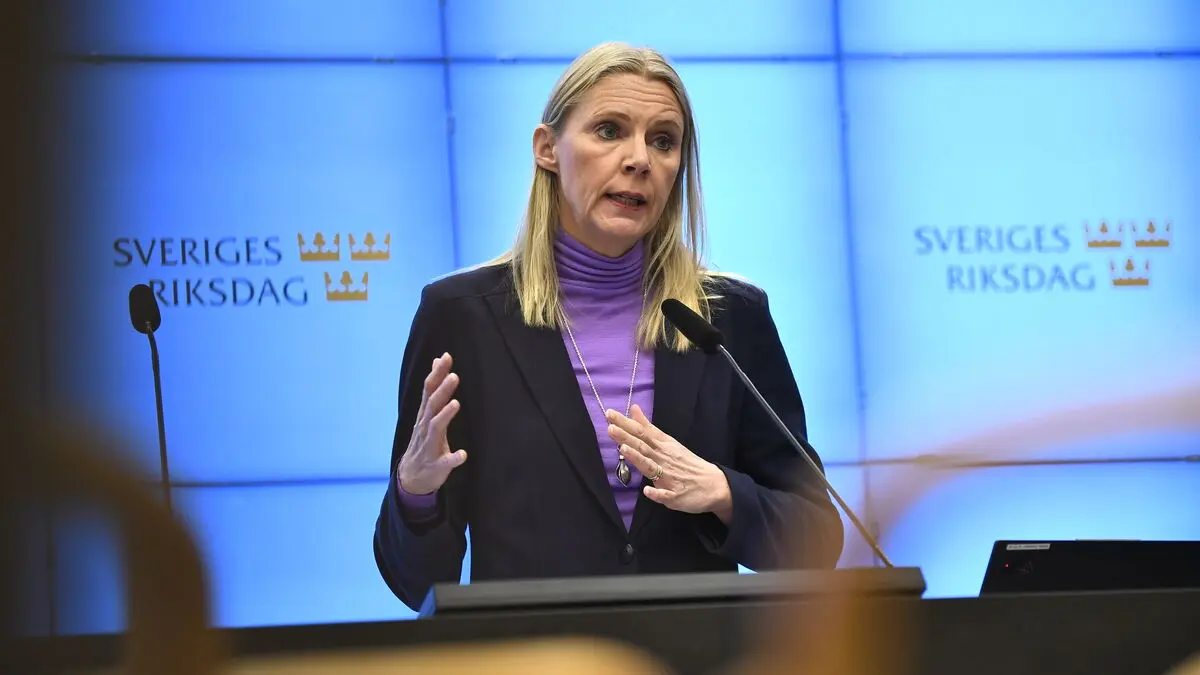 S wants to lower "excessive" veterinary costs