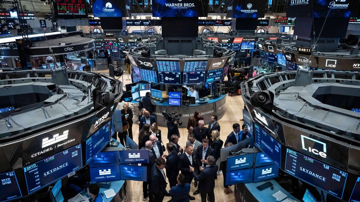 Wall Street Rebounds to Close Higher After Turbulent Week as Oil Prices Top $104