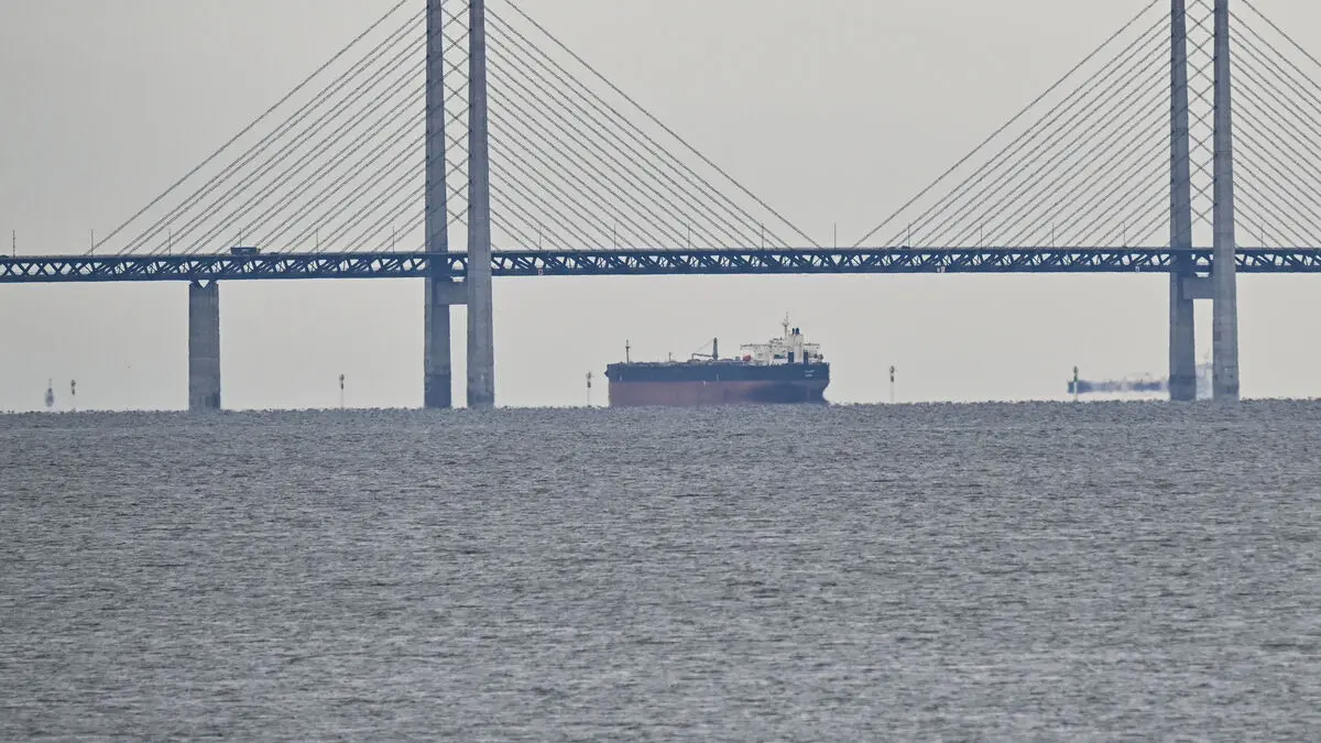 Oil traffic is increasing in Öresund, compared to Suez