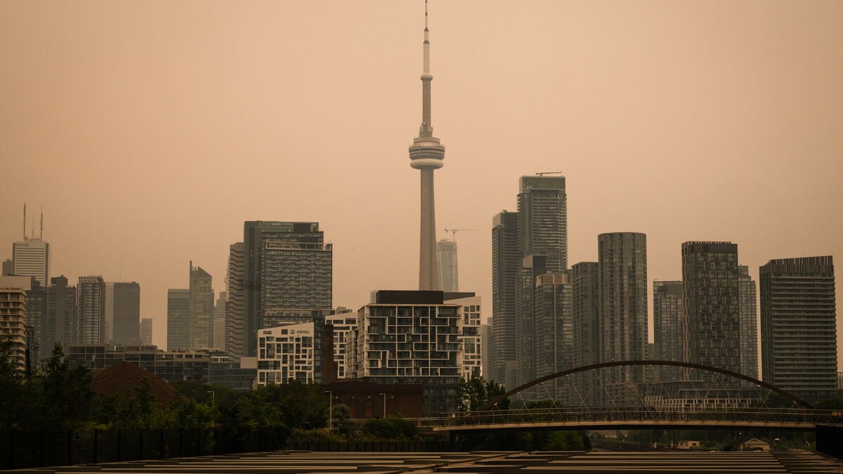 Hundreds of wildfires in Canada send hazardous smoke across the northern US