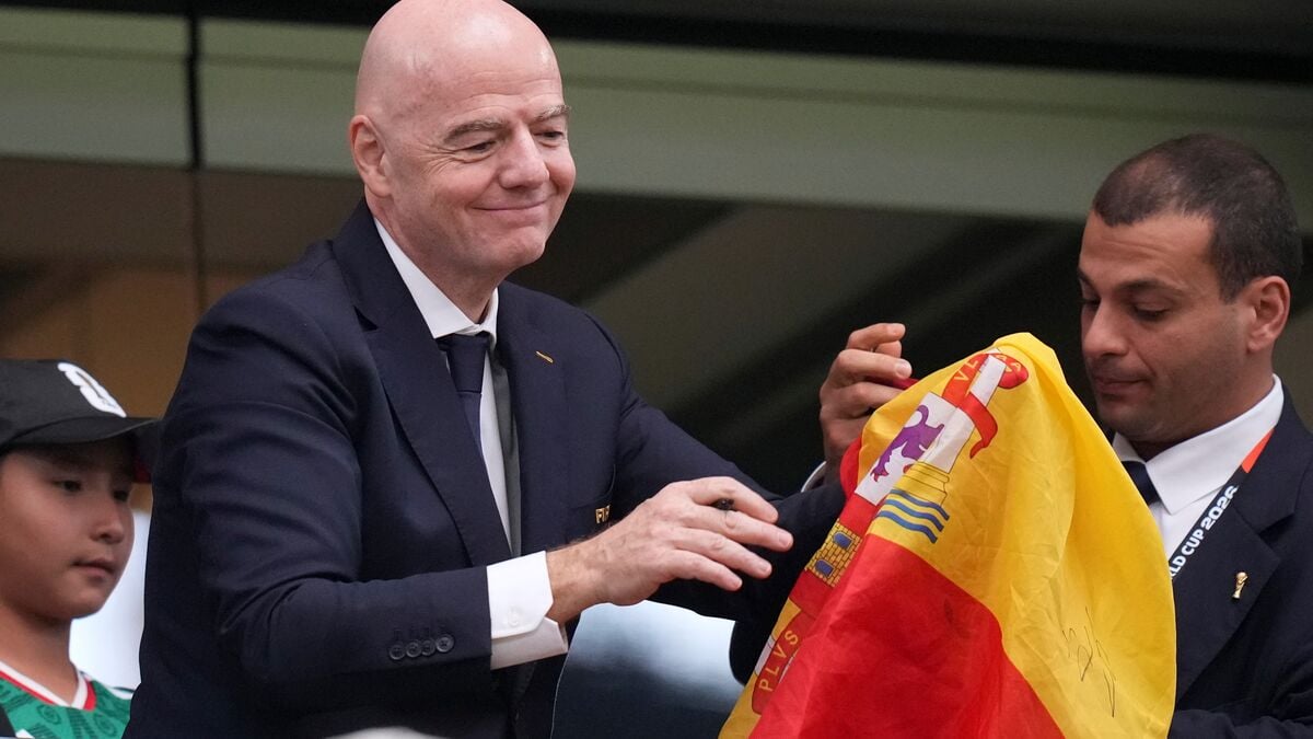 Infantino logged more than 95,000 kilometers in the air during World Cup, AP says