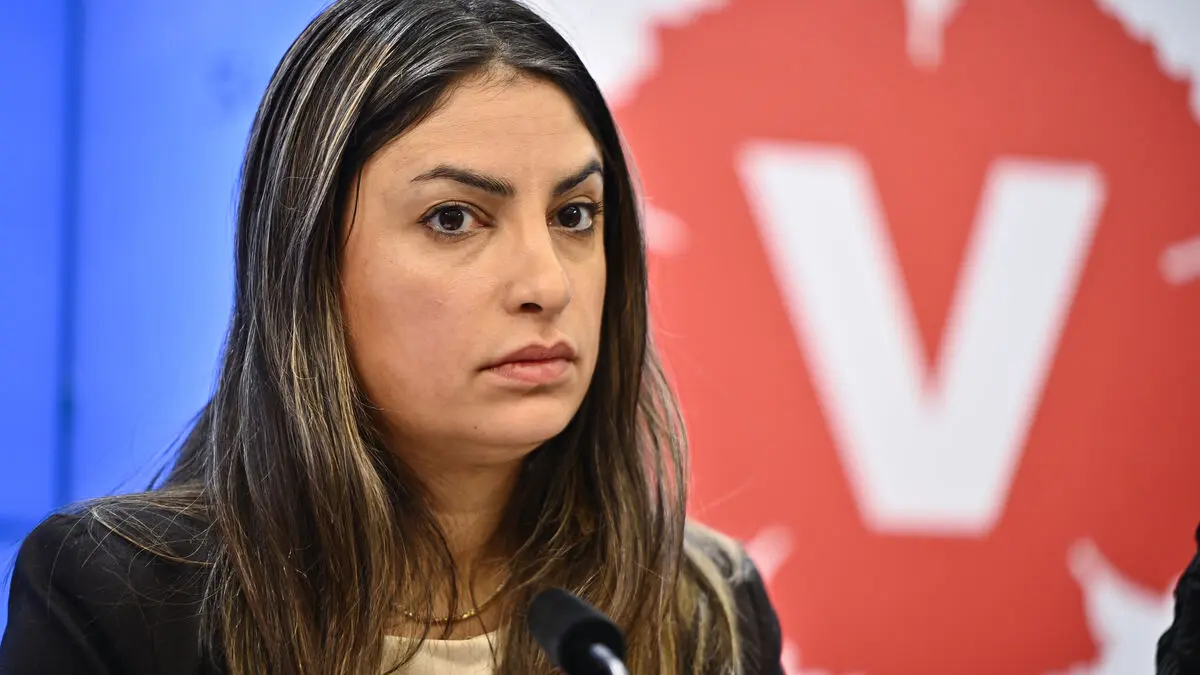 The question that haunts V - Stuck on it all the time