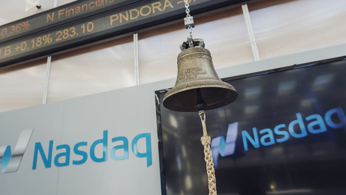 Stockholm stock market edges lower as oil price rises toward $100