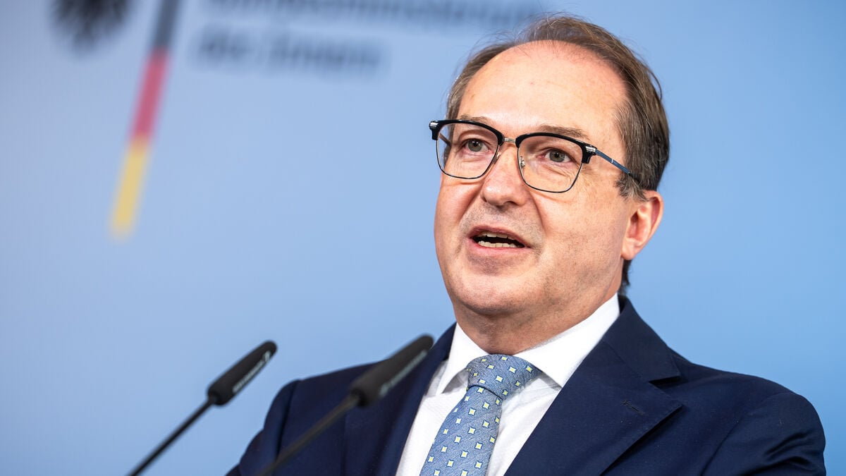 Political violence in Germany at dangerously high level, government says